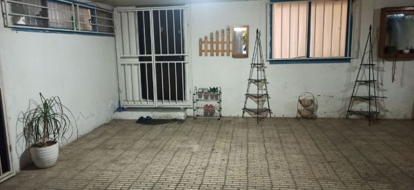 تصویر دوخوابه ویلایی سفید